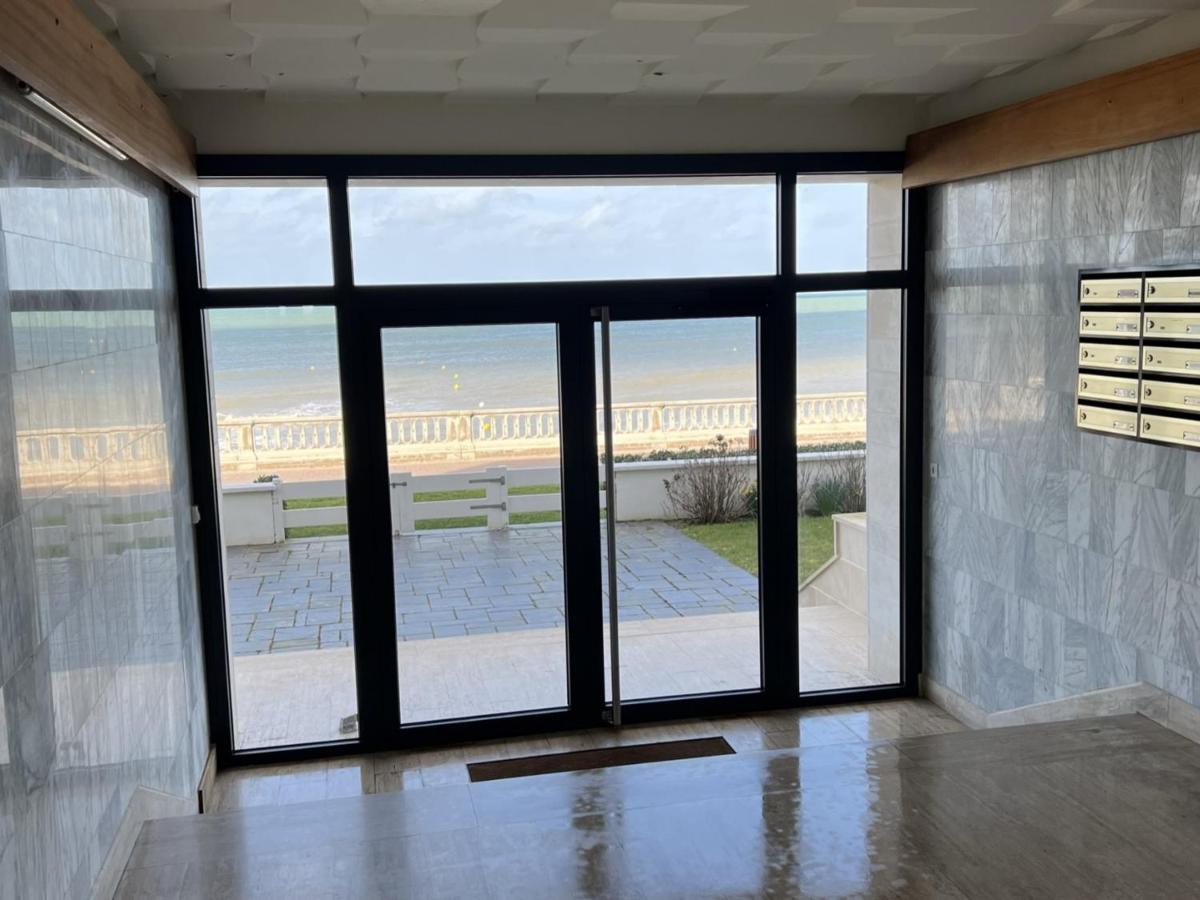 Studio En Centre-Ville De Cabourg Avec Balcon Et Parking - Fr-1-487-345 Экстерьер фото
